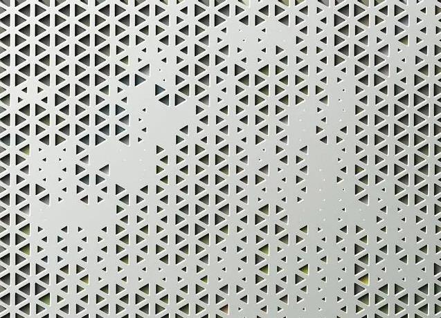 Can perforated aluminum veneers last outdoors?