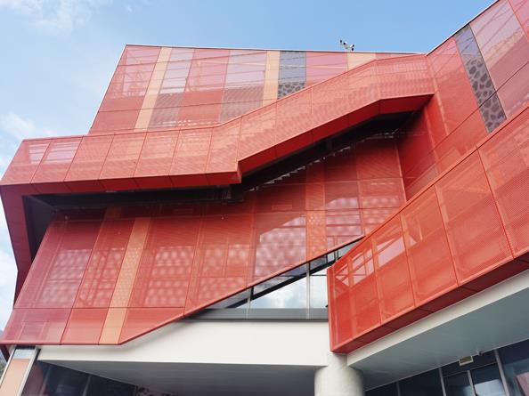 Single-colored aluminum panels for exterior walls