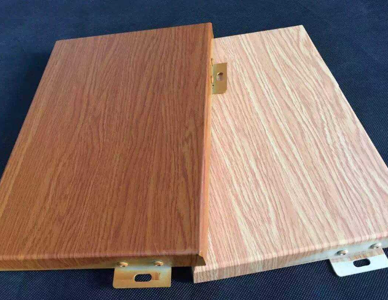 What issues with wood grain aluminum veneer should be noted when decorating?