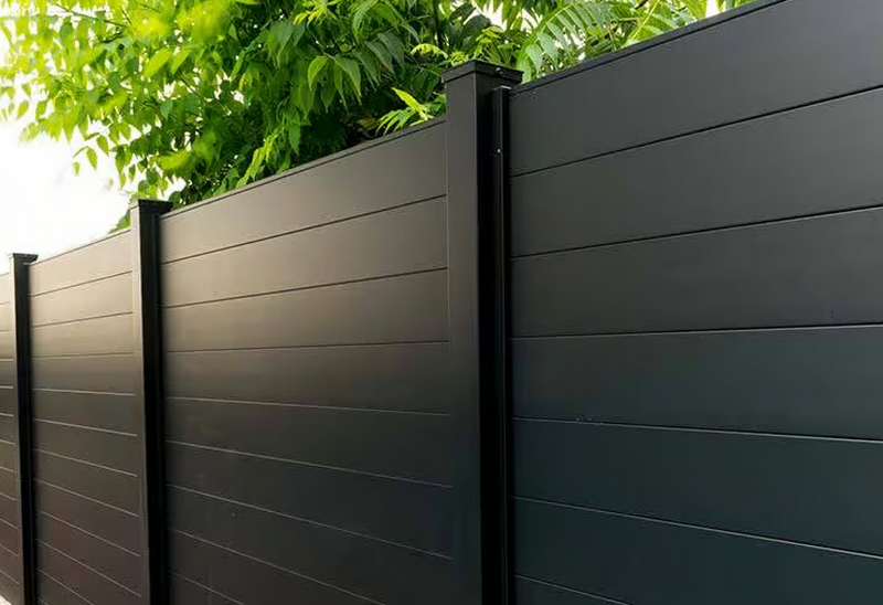 aluminum panel fence effectively_3