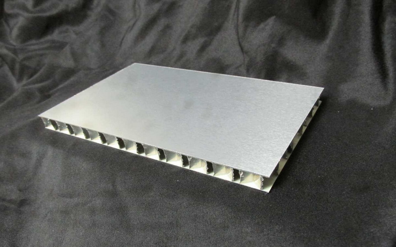 The Versatility and Benefits of 3/8 Aluminum Honeycomb Panels