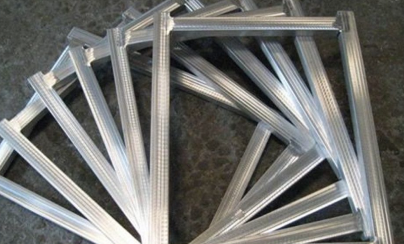 How To Make An Aluminum Solar Panel Frame?
