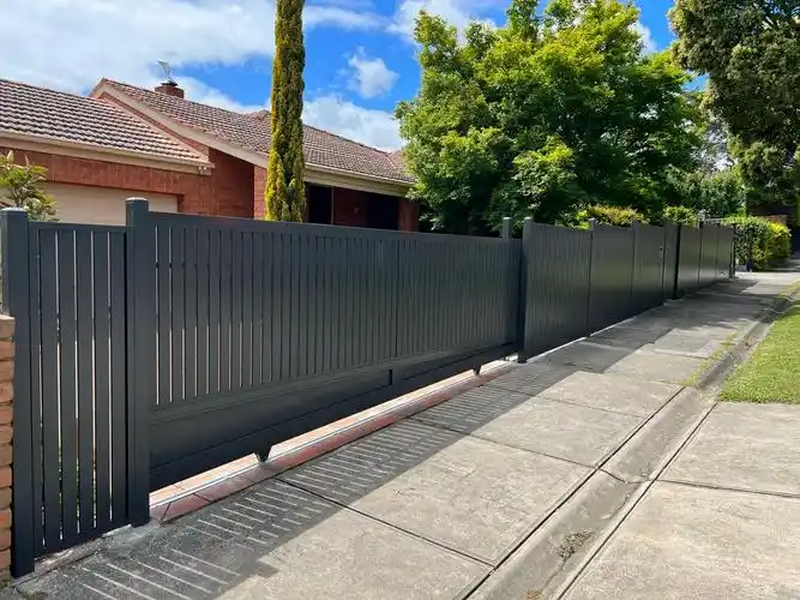 Cut Composite Fence Panels_3