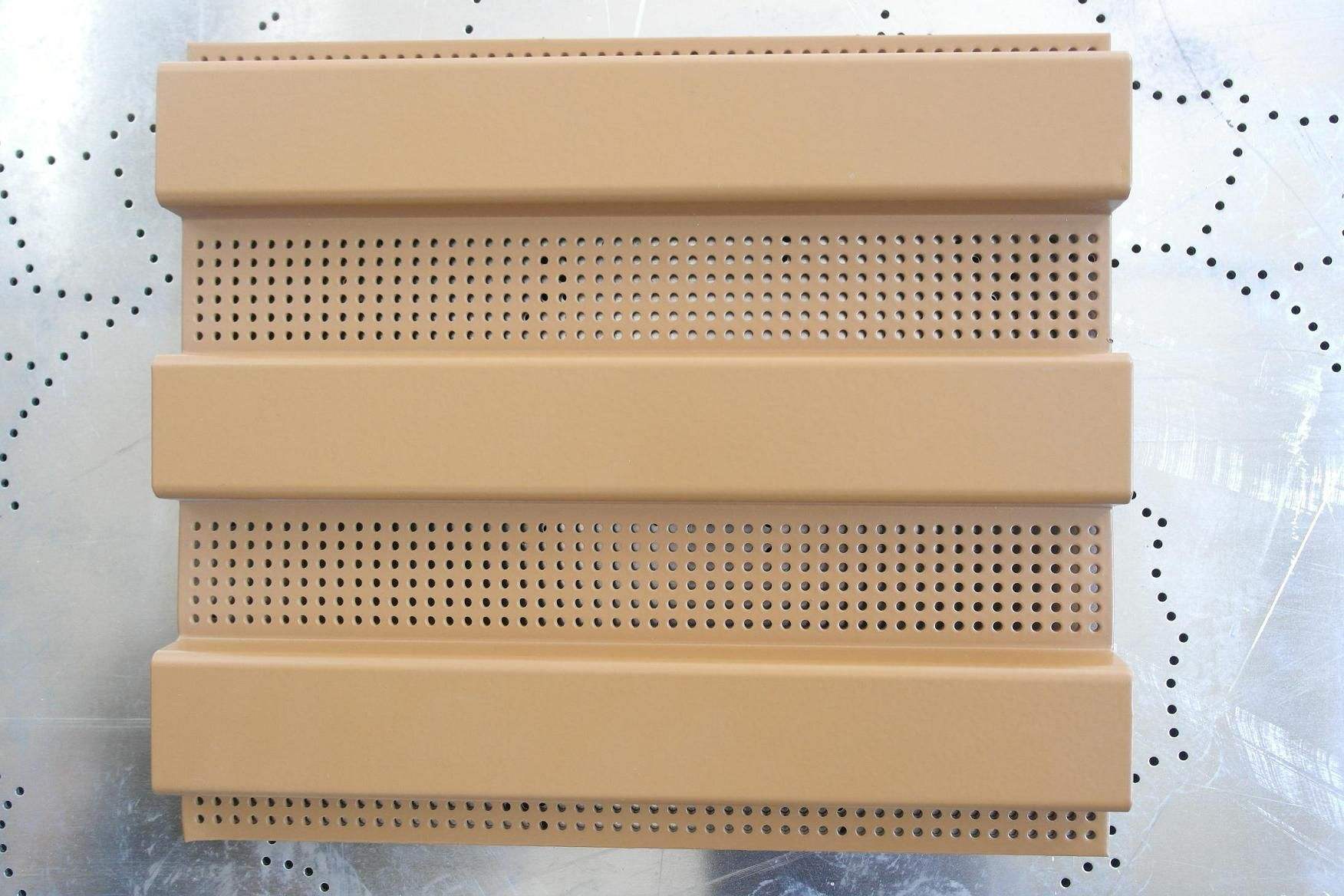 Punching aluminum panel (1)