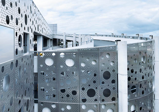 The application and benefits of perforated aluminum panels